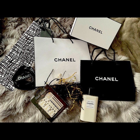 ✨Chanel Lotion and Extras (all shown) ✨ - Picture 2 of 11